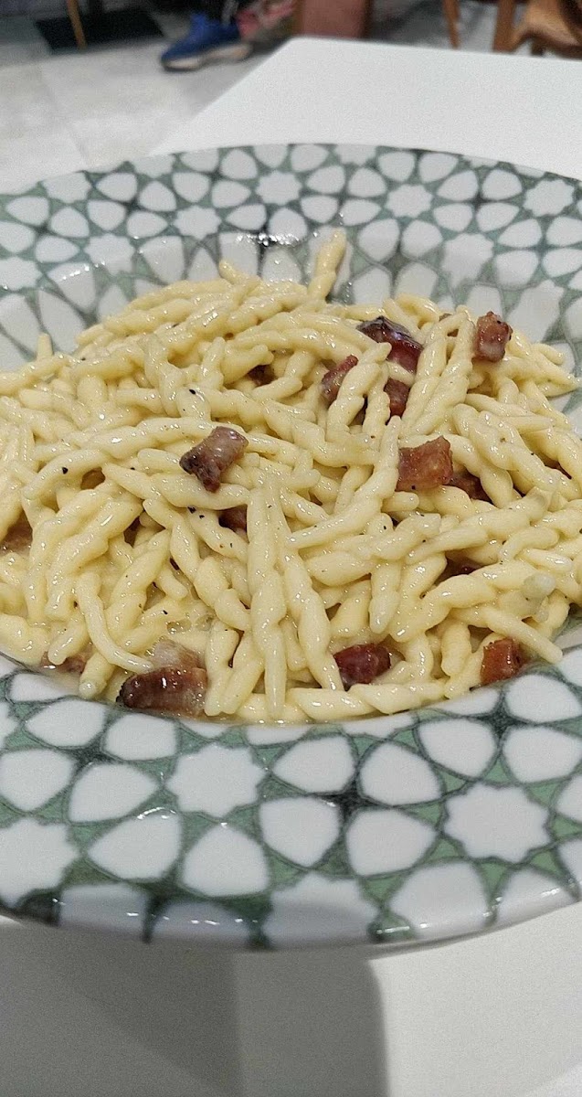 Vi-Vi Cafeteria And Bistro-10