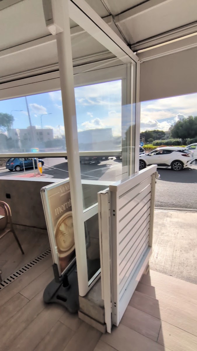 Vi-Vi Cafeteria And Bistro-2