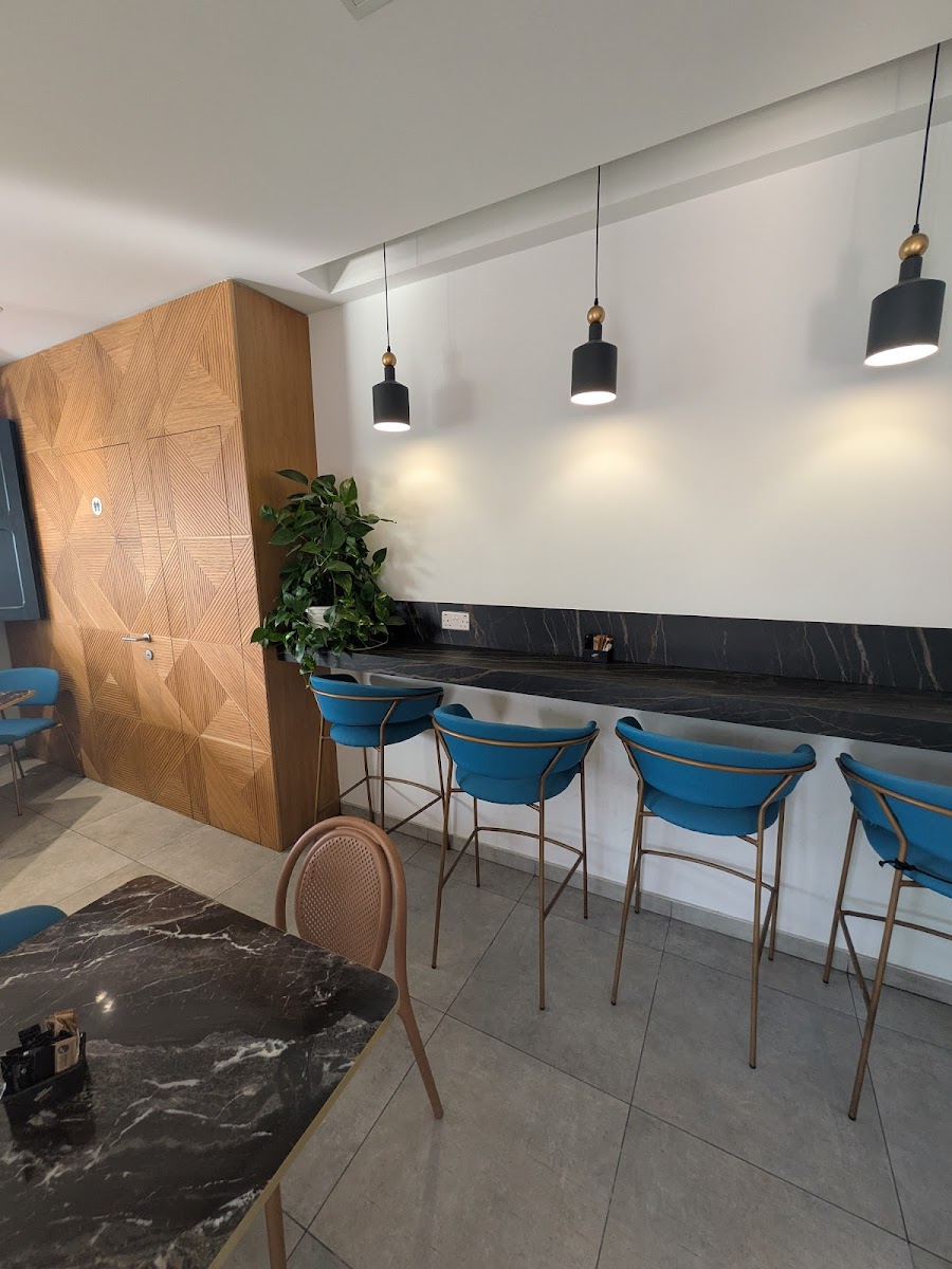 Vi-Vi Cafeteria And Bistro-3