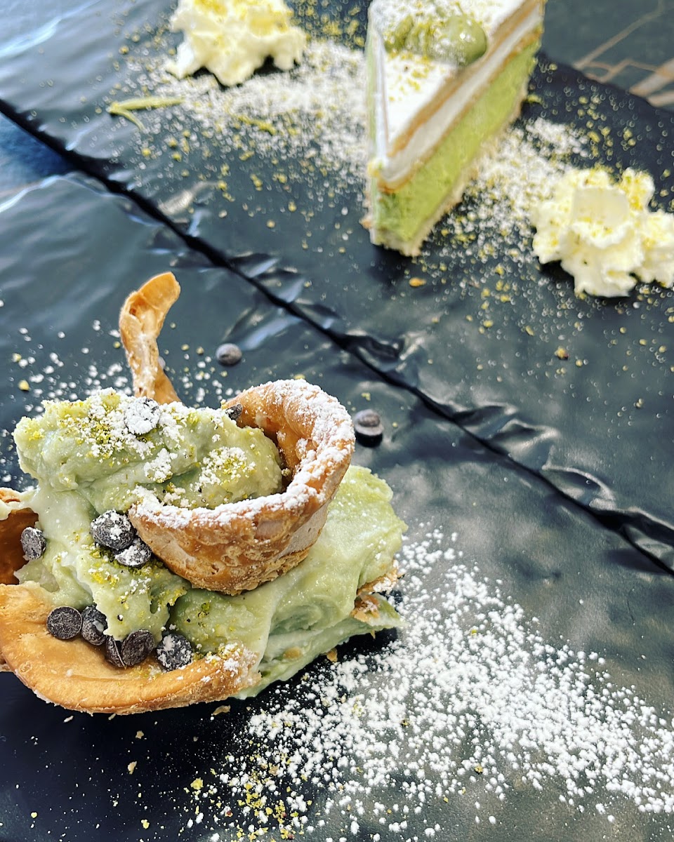 Vi-Vi Cafeteria And Bistro-4